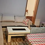 Apartamento Borbardha Dhe 7 Xhuxhat / Snow White And 7 Dwarfs *