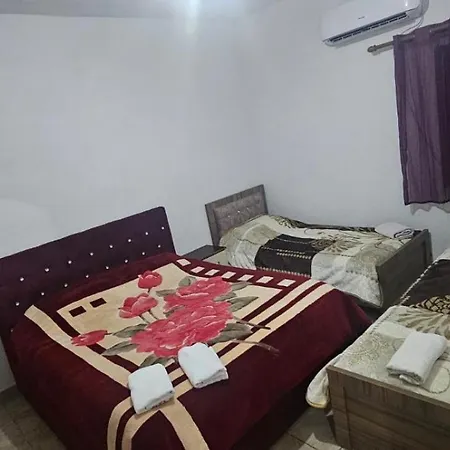 Borbardha Dhe 7 Xhuxhat / Snow White And 7 Dwarfs Apartment *