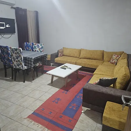 Apartment Borbardha Dhe 7 Xhuxhat / Snow White And 7 Dwarfs